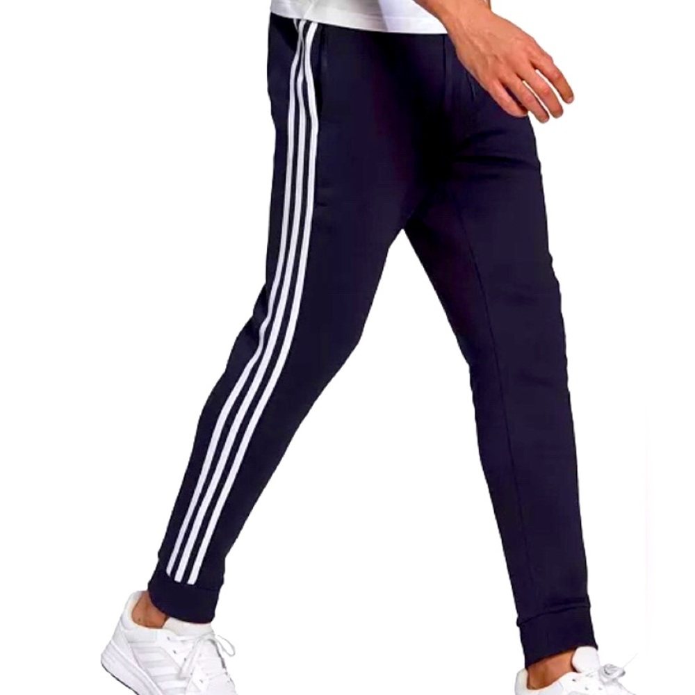 Adidas jogger - Picture 1 of 3